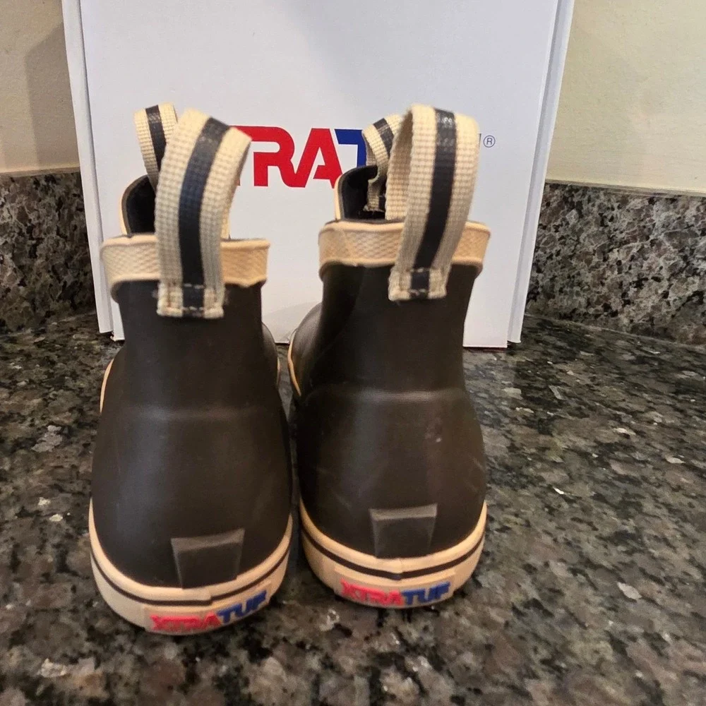 XTRATUF Kids Ankle Deck Boot Brown Waterproof Rubber Slip On XKAB900 US 2M EU 33